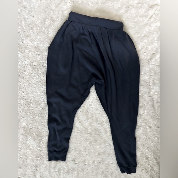 NWT- LENNON & WOLFE Kids Plato Harem Pant in Midnight Blue - Picture 2 of 10
